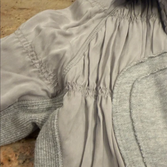 Lululemon Special Edition hooded ruched Warm Up Hooded Jacket Gray 4 RARE - Picture 5 of 13